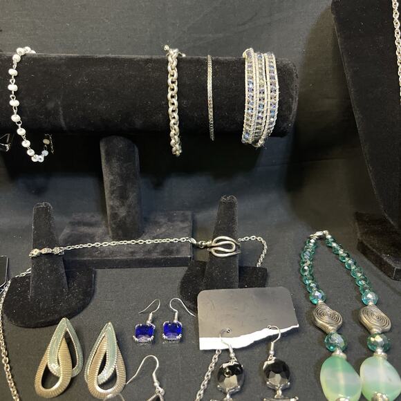 Vintage To Now Lot Silver tone Jewelry Necklace Bracelet Earrings Ring Owl - Picture 6 of 11